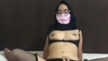 Jilbab Kacamata Maskeran