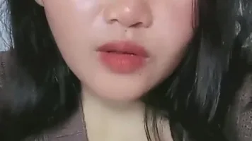 Bokep Indo Puting Susu Mbak Ellia Remas Dong