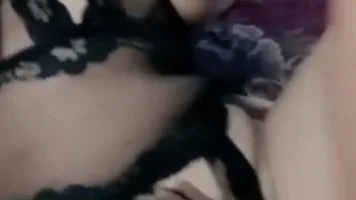 Bokep Indo Gak Sengaja Crot Dalem Memek Binor Sexy Pake Lingerie Baru