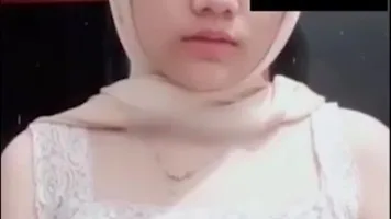 Bokep Indo Nayaa Jilbab Remas Susu Jilat Uting