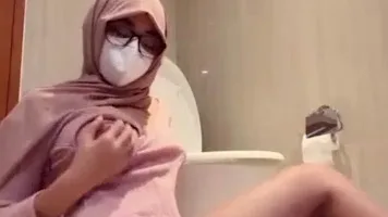 Bokep Indo Kompilasi Video Camila Jilbab Sangean