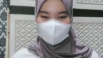 Bokep Indo Host Cantik Jilbab Lepas Bra Mango