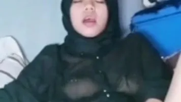 Bokep Indo Cewe Jilbab Colmek 4 Jari Becek