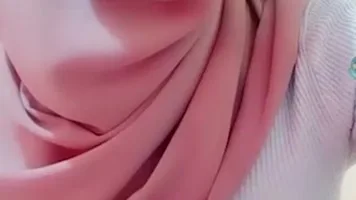 Bokep Indo Ukhti Jilbab BabyAuliya Cantik Liveshow Dream