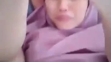 Bokep Indo Tante Jilbab Dientot Ampe Merem Melek