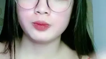 Kakak Cantik Gemoy Ajak Kamu Ebot bareng Yuk Mango