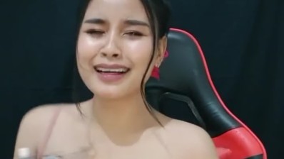 Bokep Indo Kigkin Marcha Cantik Remas Toket Mendesah