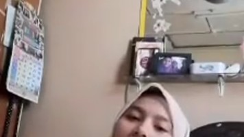 Bokep Indo Ukhti Sange Colmek Sambil Tiduran