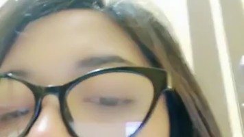 Bokep Indo Mardani Ngangkang CD Tipis Omek Lobang Meki