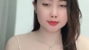 Kakak Cantik Tobrut Jilat Toket Menggoda